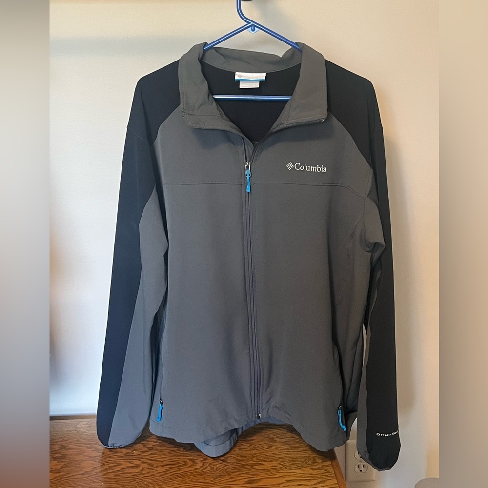 Columbia Gray and Black Men’s Sportswear Jacket